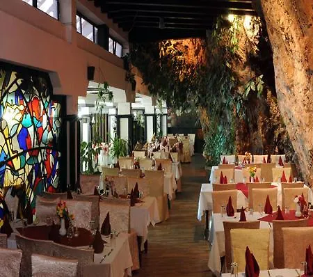Biser Hotel 3*